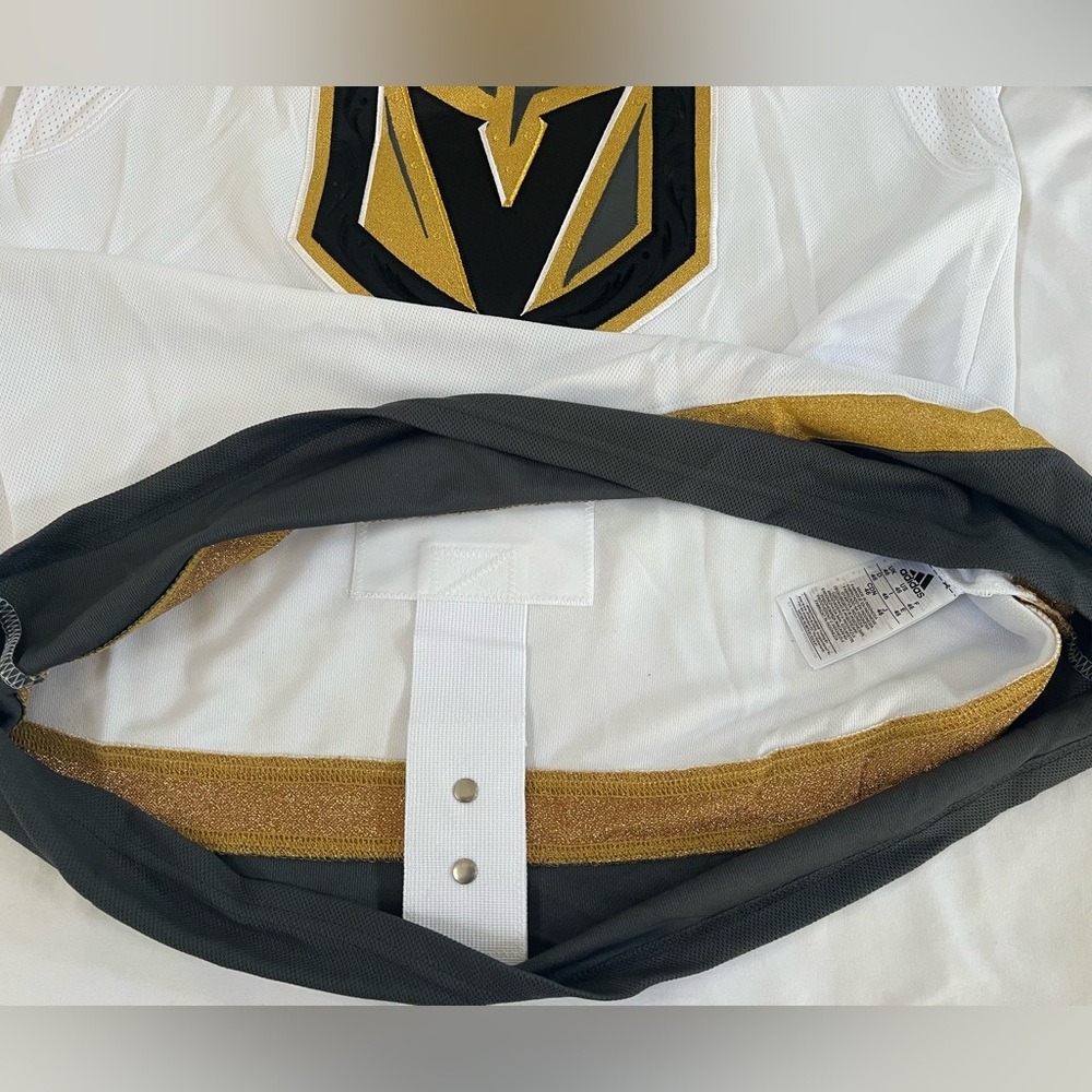 ADIDAS LAS VEGAS GOLDEN KNIGHTS AUTHENTIC HOCKEY JERSEY CR4366 MEN SIZE 46 $180 - Picture 14 of 16